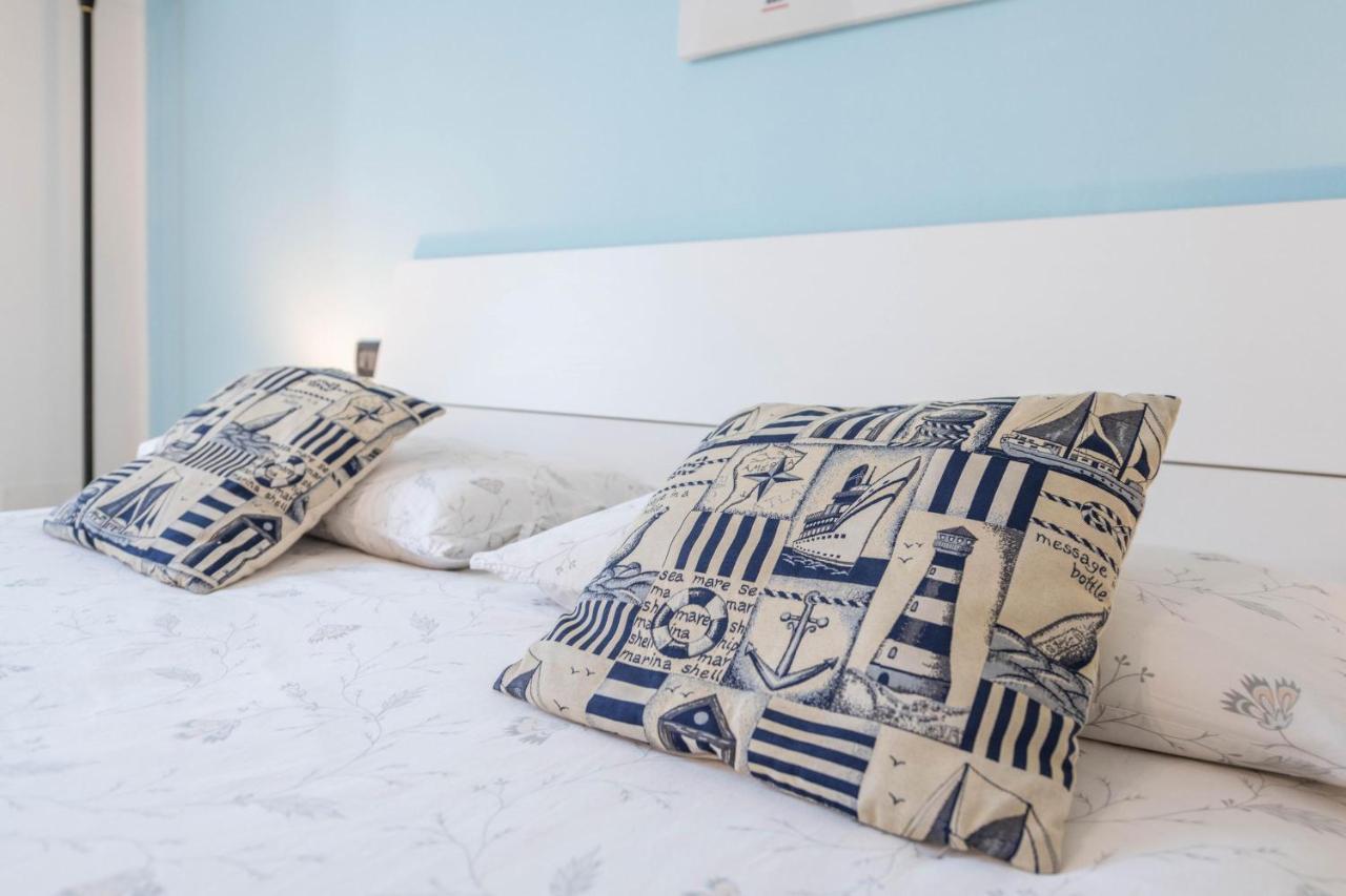Luxury Apartment With Swimming Pool Лонато Екстериор снимка