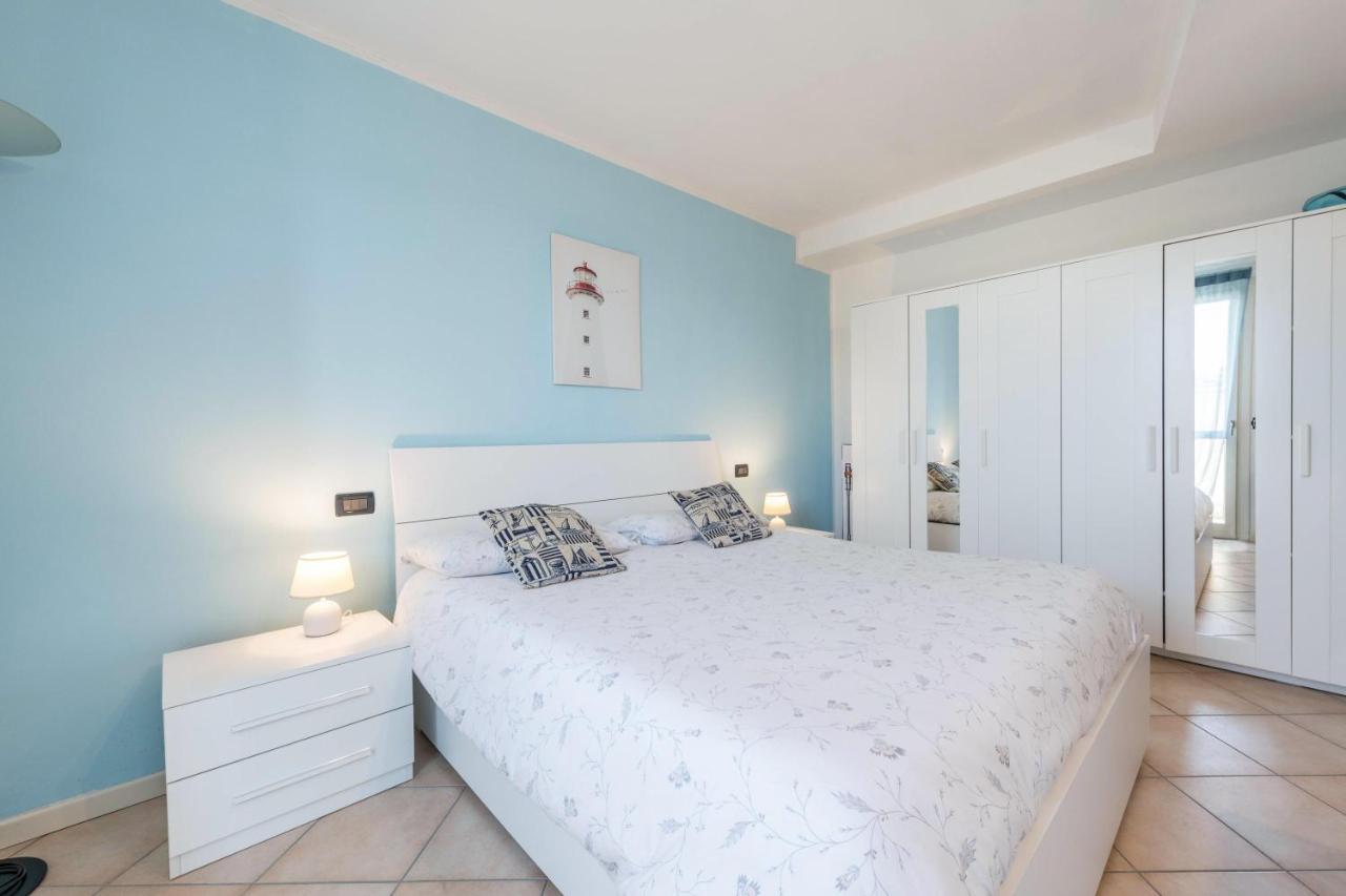 Luxury Apartment With Swimming Pool Лонато Екстериор снимка